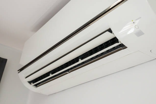 Reparación y carga de gas de equipos de climatización en Almería.